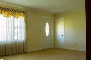 110 Avon Dr, Taylors, SC 29687 - Photo 7