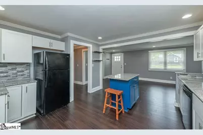 105 E Bearden Street, Greer, SC 29651 - Photo 11