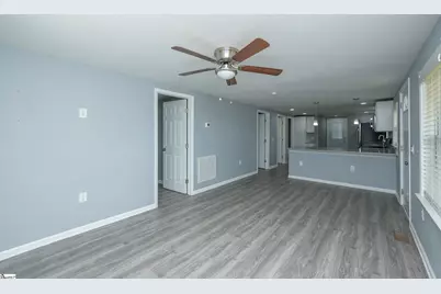 300 Cedar Springs Road, Spartanburg, SC 29302 - Photo 7
