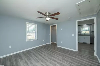 300 Cedar Springs Road, Spartanburg, SC 29302 - Photo 17