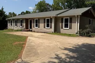210 Tanner Rd, Taylors, SC 29687 - Photo 3