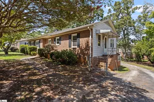 706 W Lee Rd, Taylors, SC 29687 - Photo 25
