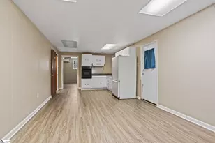 706 W Lee Rd, Taylors, SC 29687 - Photo 31