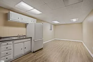 706 W Lee Rd, Taylors, SC 29687 - Photo 29