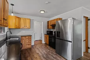 706 W Lee Rd, Taylors, SC 29687 - Photo 7