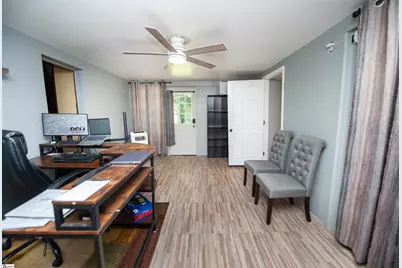 695 Main Street, Wellford, SC 29385 - Photo 15