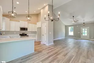 366 E Boundary Dr, Spartanburg, SC 29303 - Photo 9