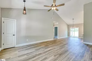 366 E Boundary Dr, Spartanburg, SC 29303 - Photo 5