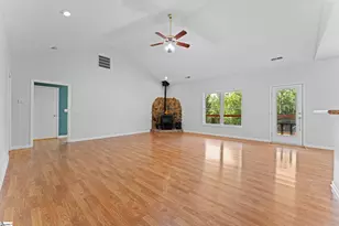 397 Lindsey Lake Rd, Travelers Rest, SC 29690 - Photo 9