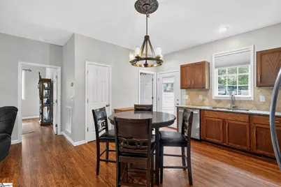 1602 Georgia Road, Gray Court, SC 29645 - Photo 5
