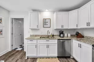 4 Dearsley Ct, Greenville, SC 29609 - Photo 13
