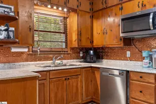 1020 Woodburn Rd, Spartanburg, SC 29302 - Photo 11