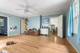 204 W Farley Ave, Laurens, SC 29360 - Photo 19