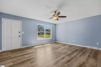323 Pinonwood Drive, Simpsonville, SC 29680 - Photo 5