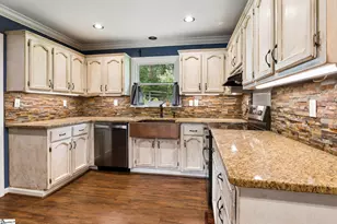 429 Log Shoals Rd, Greenville, SC 29607 - Photo 9