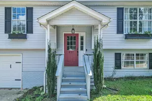 431 Maplewood Cir, Greer, SC 29651 - Photo 3