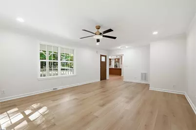 8 Overlook Court, Greenville, SC 29609 - Photo 11
