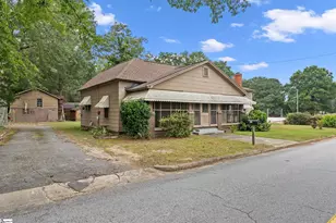 212 Breazeale St, Belton, SC 29627 - Photo 3