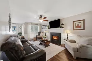 19 Chantilly Rue Ct, Simpsonville, SC 29681 - Photo 7