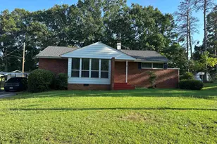 9 Woodmont Cir, Greenville, SC 29605 - Photo 1