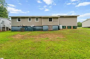1360 Sulphur Springs Rd, Jonesville, SC 29353 - Photo 23