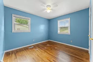 1360 Sulphur Springs Rd, Jonesville, SC 29353 - Photo 17