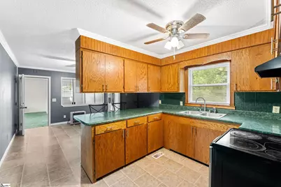 1360 Sulphur Springs Road, Jonesville, SC 29353 - Photo 5
