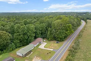 1360 Sulphur Springs Rd, Jonesville, SC 29353 - Photo 27