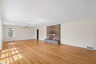 7 Acorn Ct, Greenville, SC 29609 - Photo 3