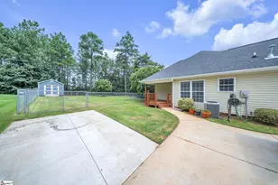 2716 Carolina Country Club Rd, Spartanburg, SC 29306 - Photo 5