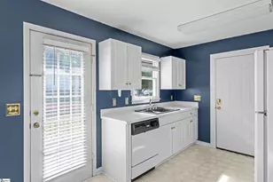 302 Valley View Rd, Fountain Inn, SC 29644 - Photo 7