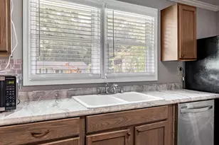 137 Shoally St, Boiling Springs, SC 29316 - Photo 5