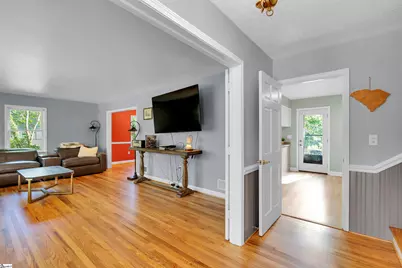 2209 Edgefield Road, Spartanburg, SC 29307 - Photo 9