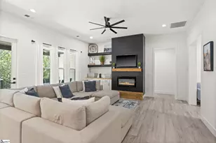 433 Lynn Rd, Taylors, SC 29687 - Photo 3