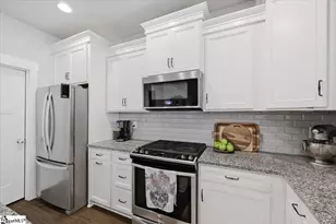 318 Kelby St, Travelers Rest, SC 29690 - Photo 9