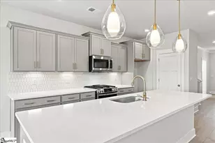 449 Amaryllis Ln, Woodruff, SC 29388 - Photo 5