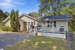 824 Chick Springs Rd, Taylors, SC 29687 - Photo 15