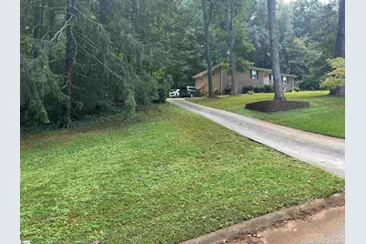 100 Laconia Drive, Travelers Rest, SC 29690 - Photo 3