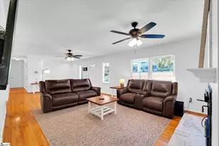 104 Ridgewood St, Easley, SC 29642 - Photo 3