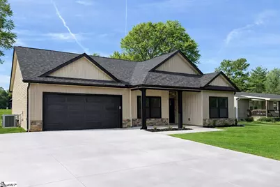 179 Cedar Avenue, Wellford, SC 29385 - Photo 3