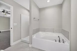 335 Carnahan Dr, Spartanburg, SC 29306 - Photo 25