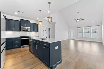 1332 Summer Gold Way, Boiling Springs, SC 29316 - Photo 5