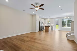 324 Hollenbeck Pl, Greenville, SC 29607 - Photo 7