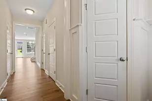 324 Hollenbeck Pl, Greenville, SC 29607 - Photo 5