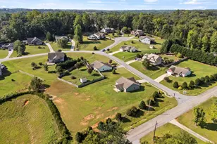1 Hawkcrest Ct, Travelers Rest, SC 29690 - Photo 5