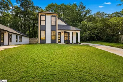 579 Bee Street, Spartanburg, SC 29303 - Photo 1