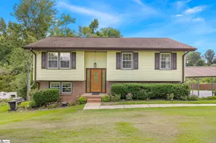 110 Earl St, Pickens, SC 29671 - Photo 1