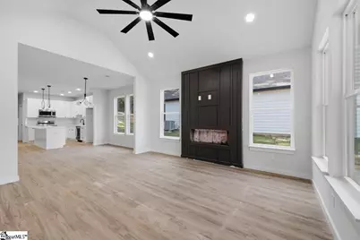 583 Bee Street, Spartanburg, SC 29301 - Photo 11