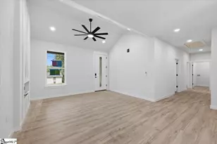 591 Bee St, Spartanburg, SC 29301 - Photo 11