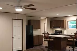 221 Helen St, Clinton, SC 29325 - Photo 5